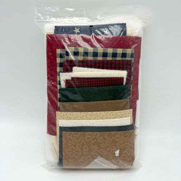 Mini Christmas Wall Hanging Quilt Kit with Fabric Santa Claus Reindeer 13x15 - Picture 4 of 4